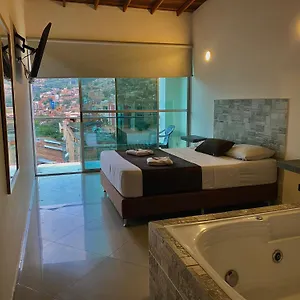 https://buenos-aires-central.colombiamedellinhotels.com